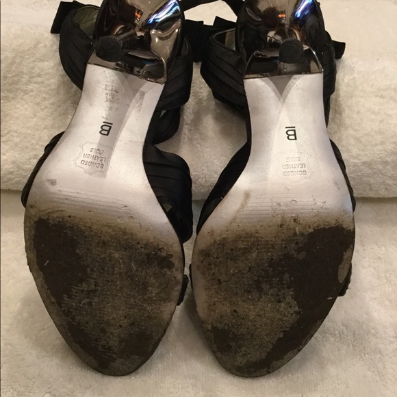 BAKERS Back Bow Open Toe Strappy Heels - Picture 3 of 8